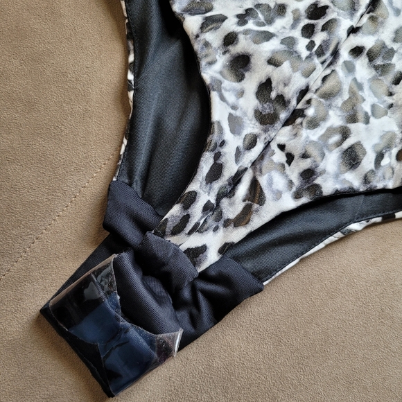 PRETTY LITTLE THING Leopard Faux leather strapless Body Suit | New ! - Picture 5 of 10